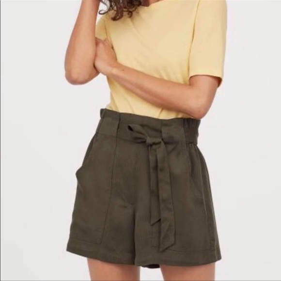 H&M Army Green High Rise Paperbag Shorts with Tie Size: 2 - Picture 1 of 7